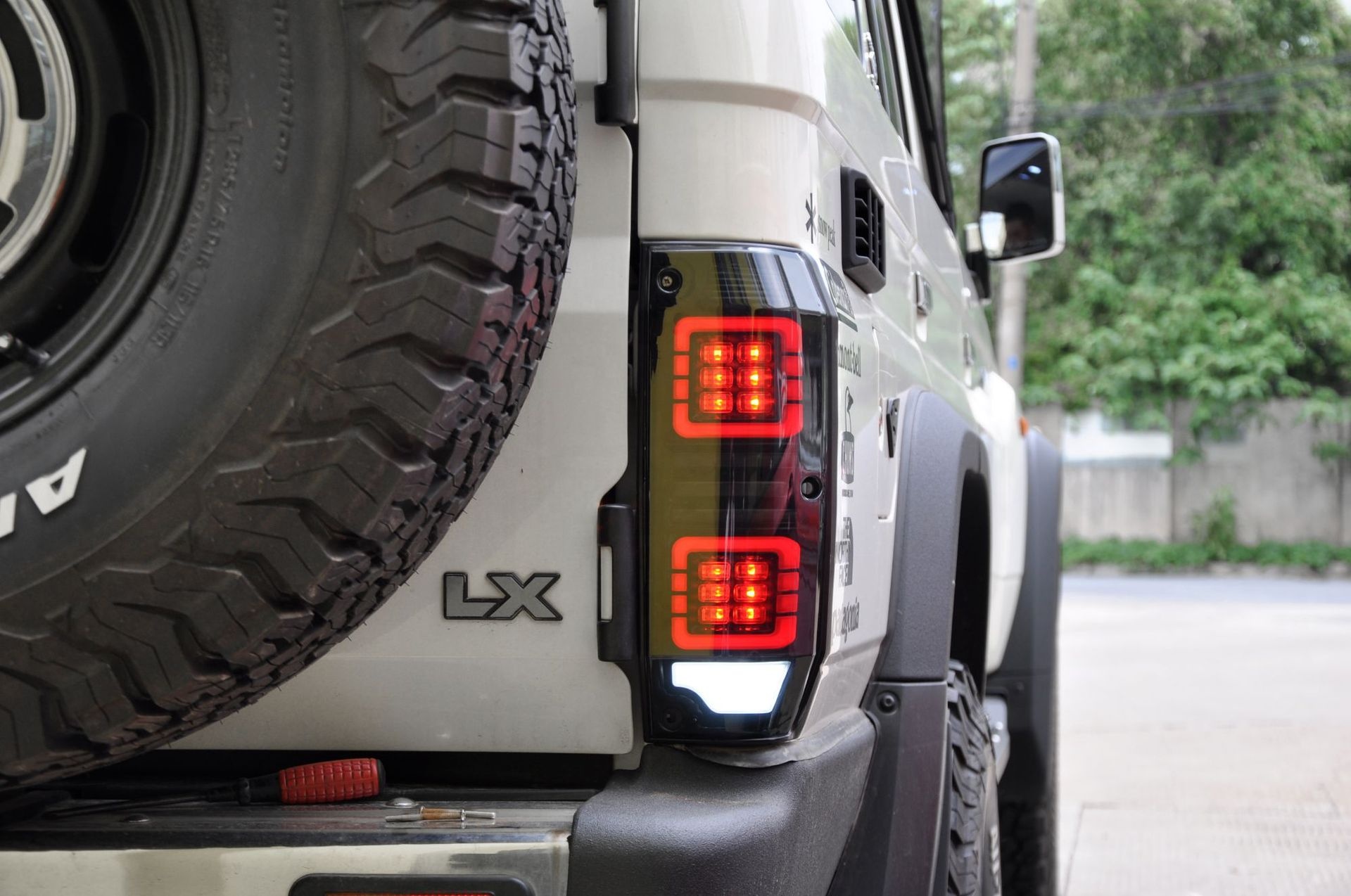 HW 4X4 Offroad Tail Lamps Rear Lights For Land Cruiser LC79 Series