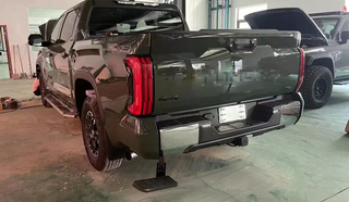 2022 Pickup Truck Rear Step Retractable Bed Step Tailgate Foot Step for Tundra Accessories